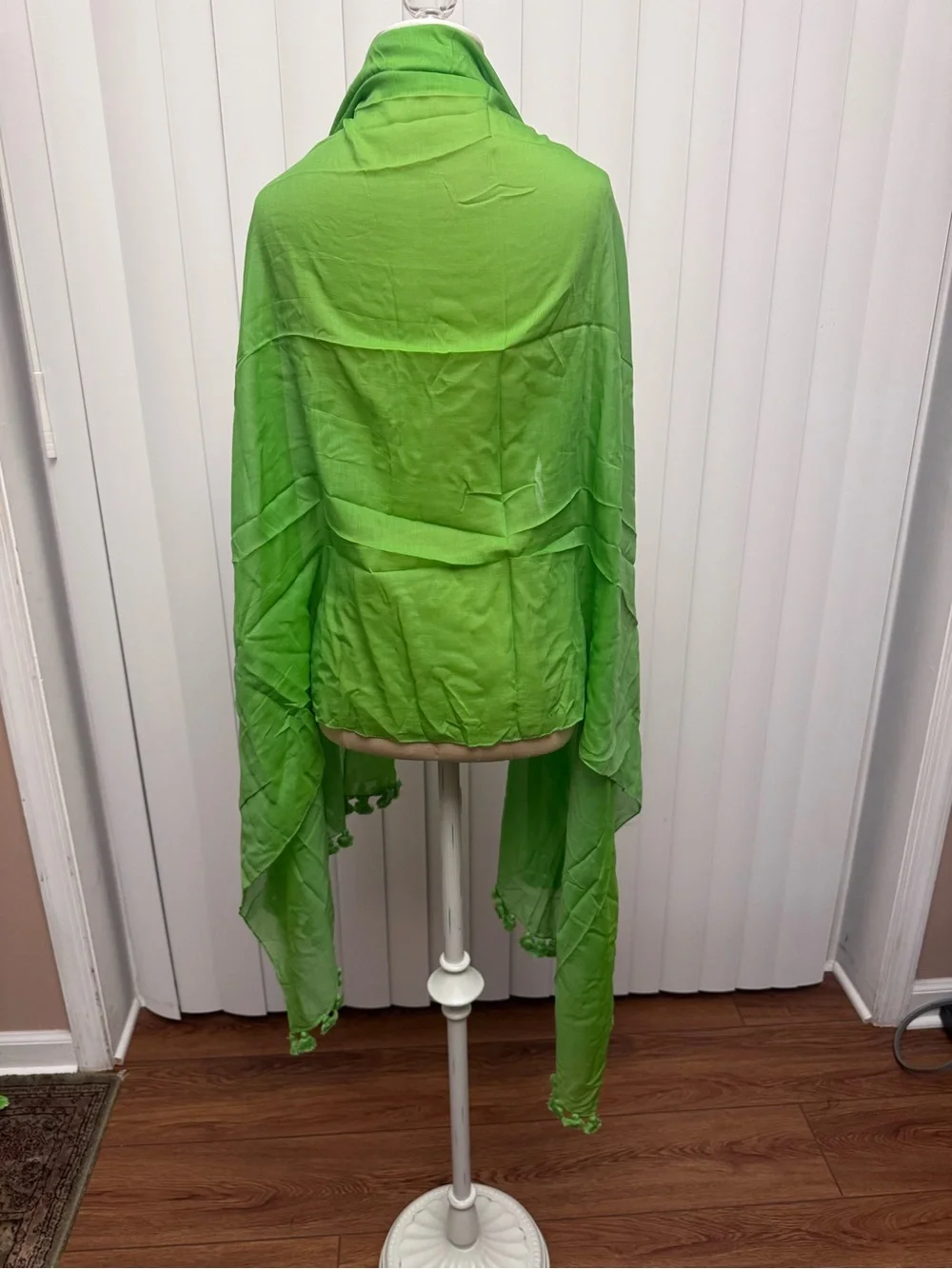 Boden Bright Green Lightweight Women's Wrap Scarf